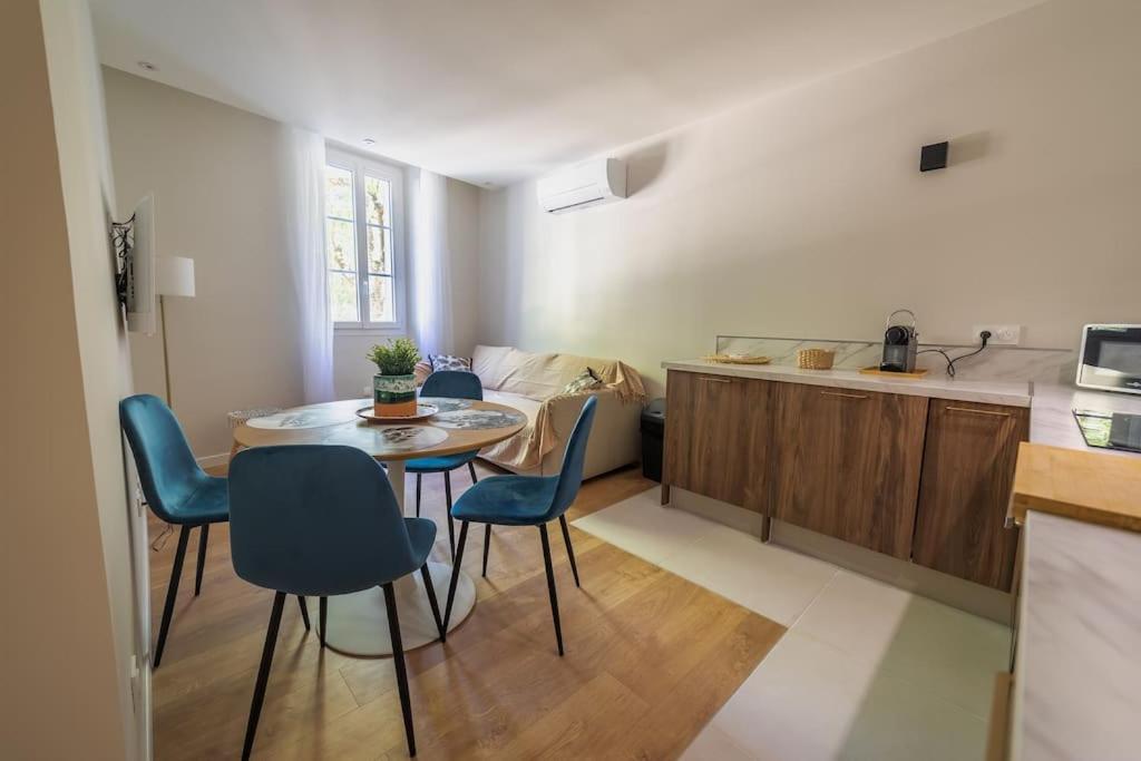 Le Palm Appartement élégant&Design En Bord Rivière Collobrières Esterno foto